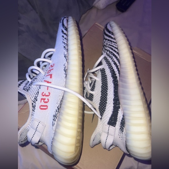 Yeezy 350 zebra! No box! - Picture 4 of 4